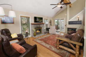 Pet Friendly 2BR Just 10 Min to DwTn Gatlinburg! FREE Attraction Tickets